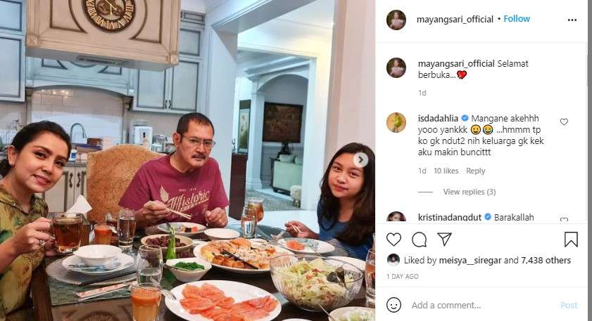 Menu buka Mayangsari bareng keluarga