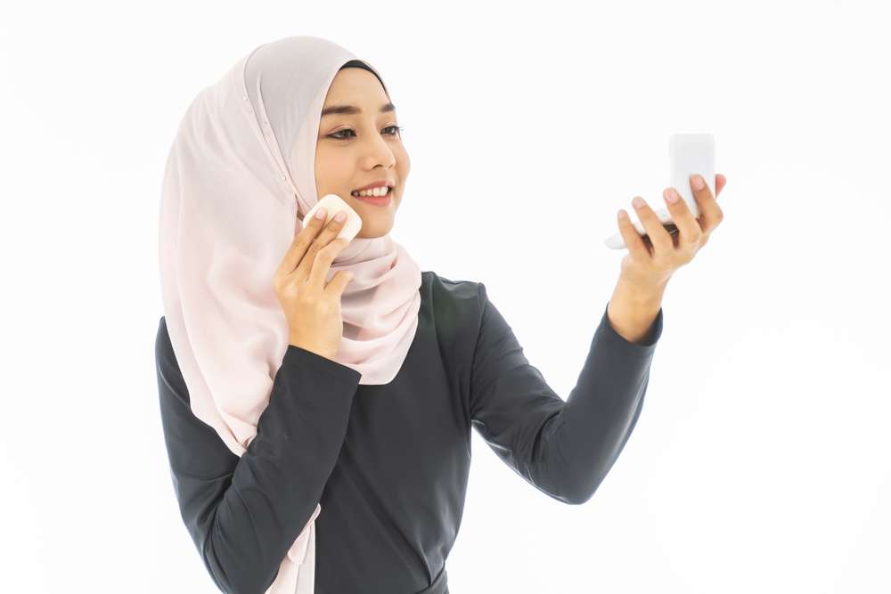Jangan Terlalu Banyak Memakai Foundation