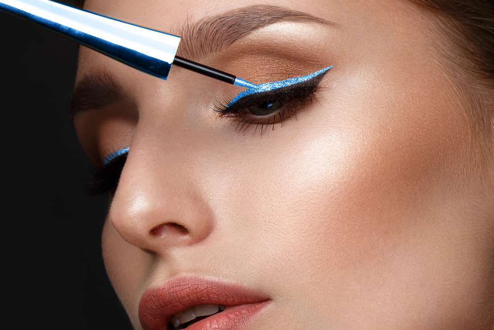 Make Up Mata Nuansa Biru