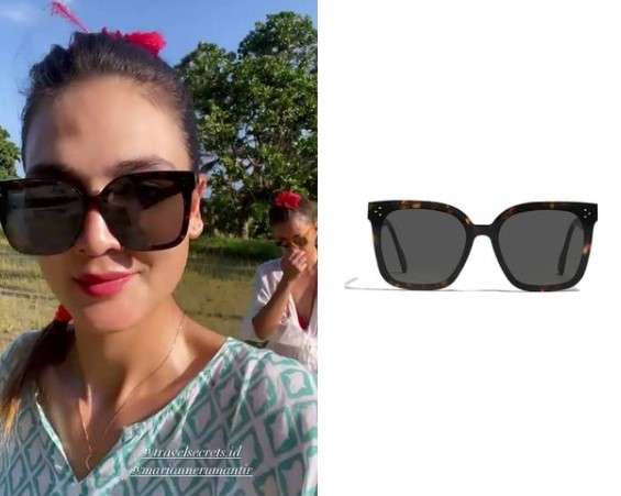 Koleksi Kacamata Luna Maya