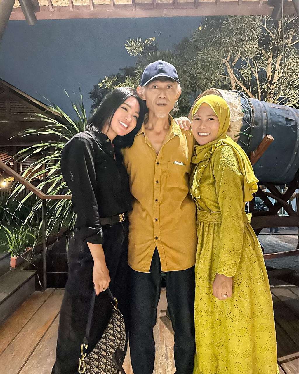 Potret keluarga Wika Salim