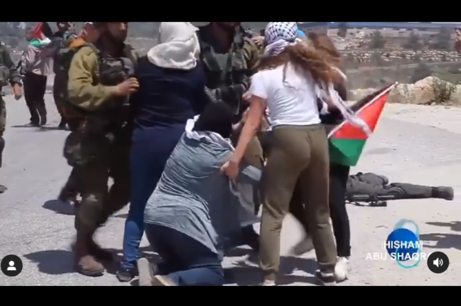 Remaja halau tentara zionis