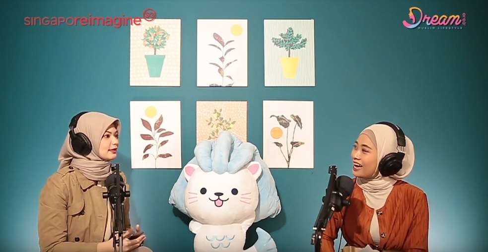Rindu Liburan, Ainindya & Cynthia Bagikan Momen Ramadan di Singapura via Podcast