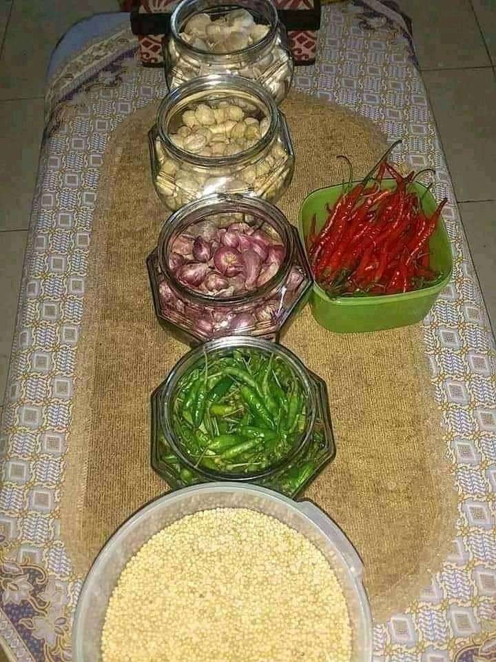 Toples Diisi Bumbu Dapur