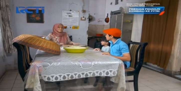 Anak dan istri Ujang Preman Pensiun