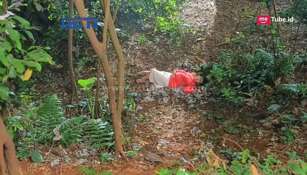 Memerankan Wanita Hamil yang Jatuh