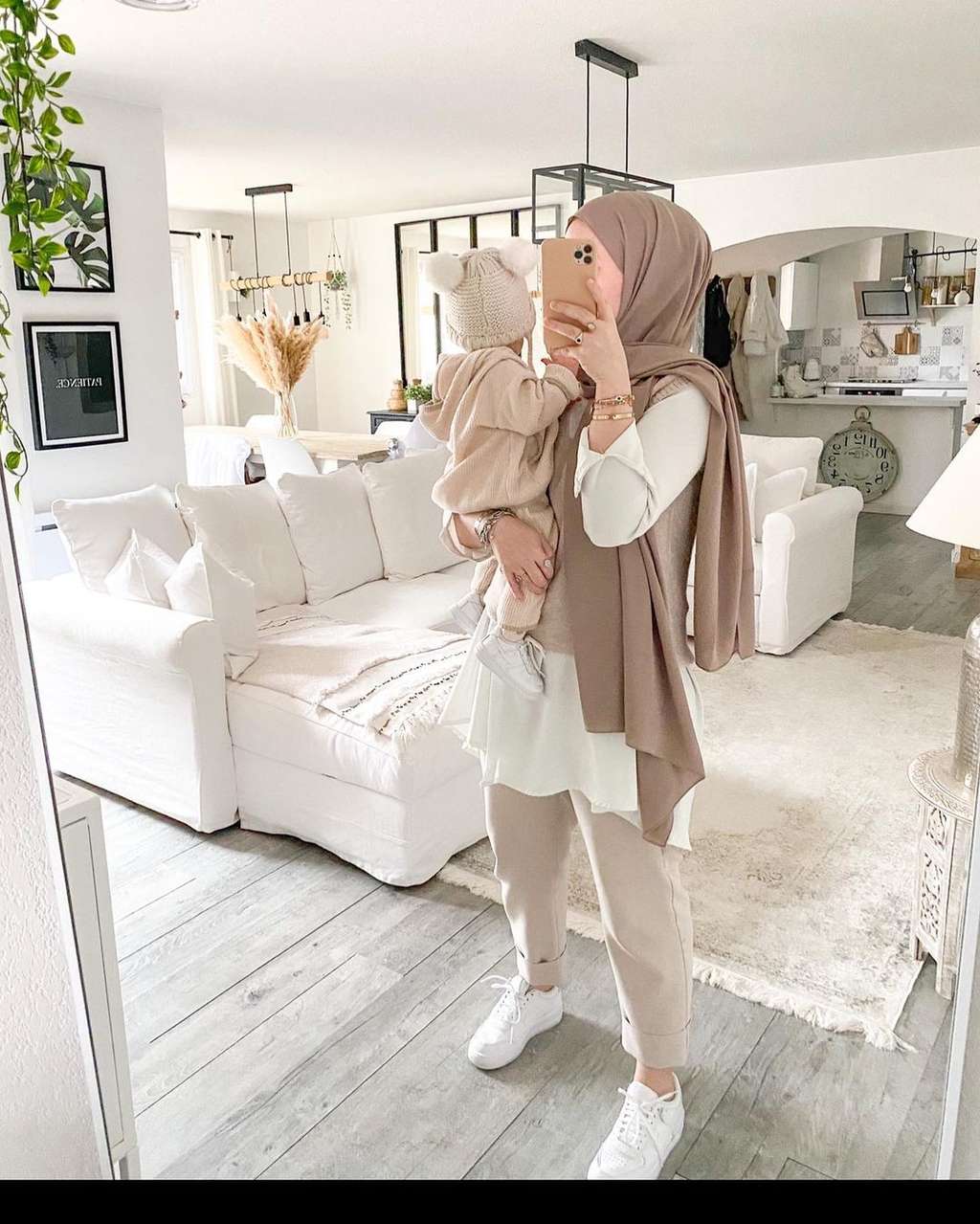 Twinning with Mommy