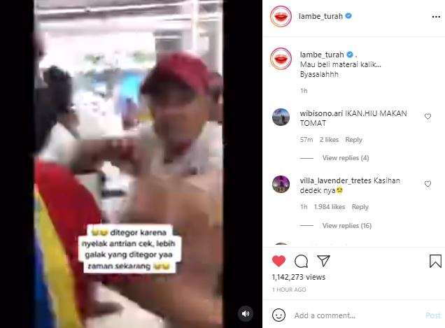 Seorang pria marah-marah kepada perekam video. Seorang pria marah-marah kepada perekam video.
