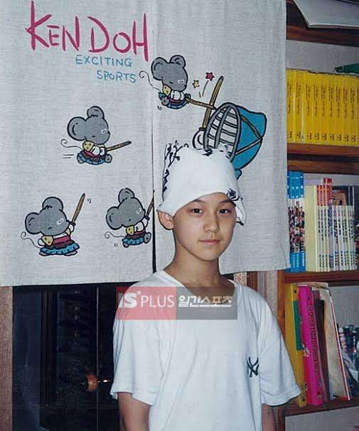 Wajah Tampan Kim Bum Sudah Terpancar Sejak kecil