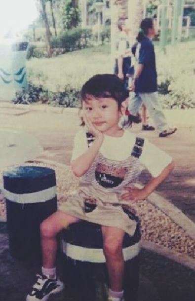 Sudah Pandai Berfoto Sejak Kecil