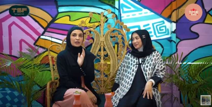 Desy Ratnasari dan Shireen Sungkar