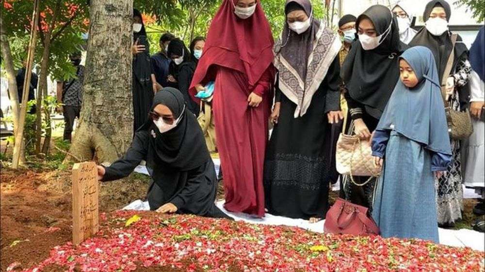 Ricis Langsung Pulang saat Tahu Ayahnya Meninggal