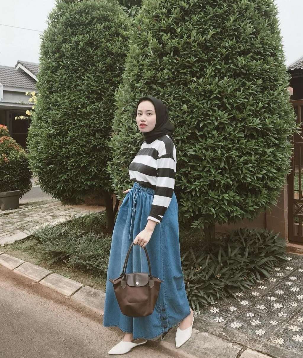 Padu Padan Kulot Denim Selebgram Diyanah Nurmalasari
