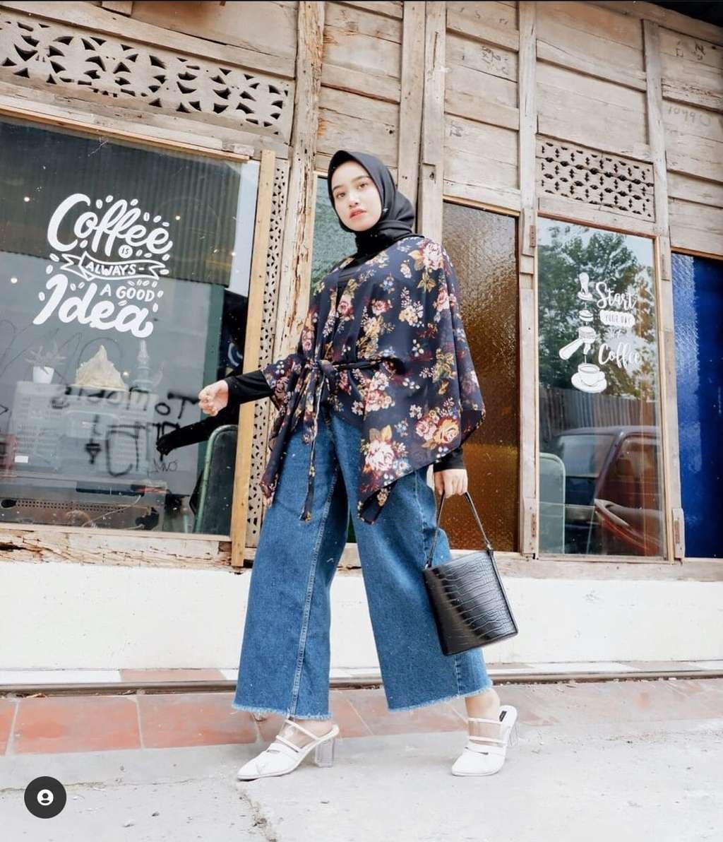 Padu Padan Kulot Denim Selebgram Diyanah Nurmalasari