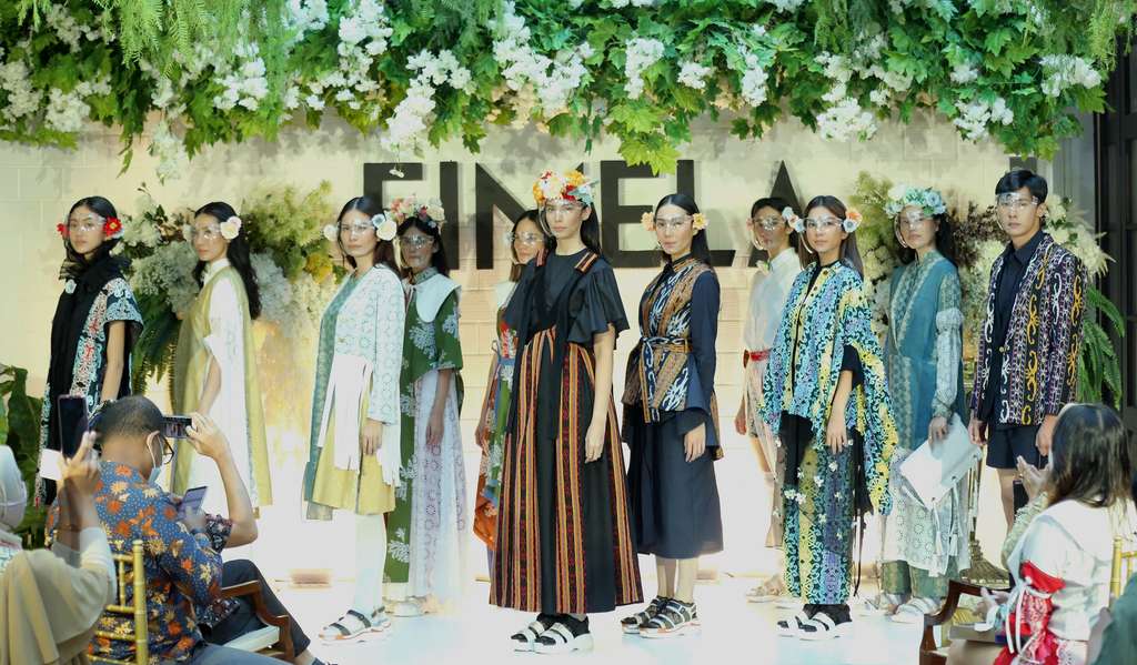 Runway Spesial Fimela x Danjyo Hiyoji dengan Produk UMKM Kota Tarakan