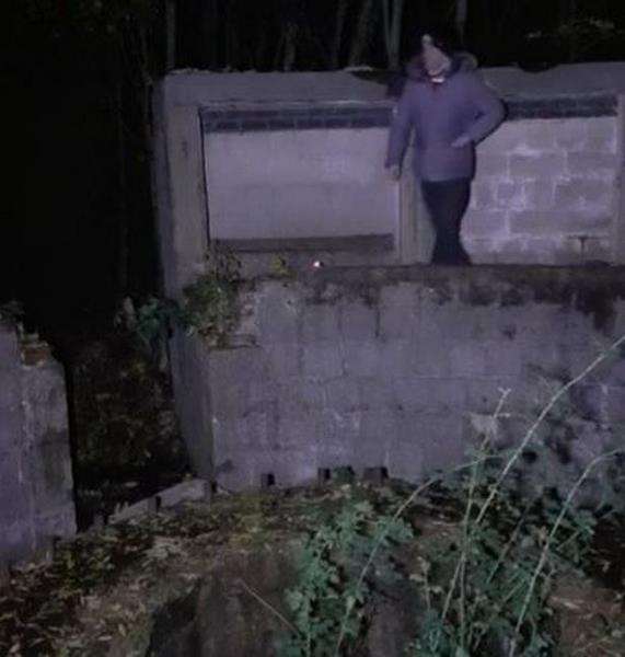 Salah satu spot di bunker tua yang dianggap angker.