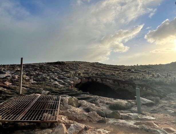Lubang Misterius di Australia