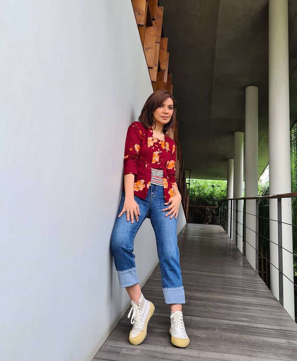 Memadukan Kutubaru dengan Jeans