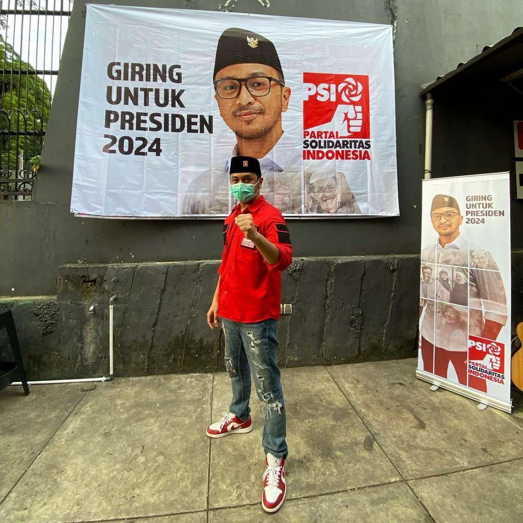 Giring Nidji kuliah gratis