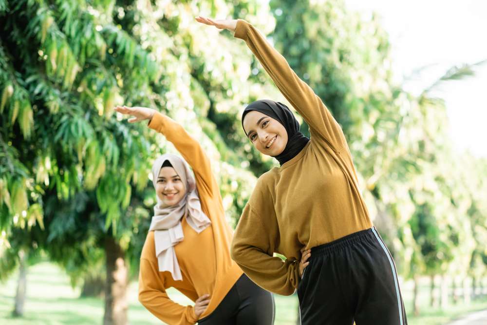 Olahraga Pakai Hijab, Pakaian Apa Sih yang Harus Dipilih