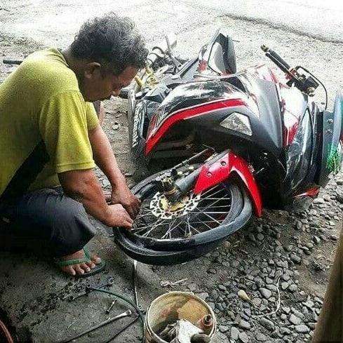 Pemilik motor auto menangis lihatnya.