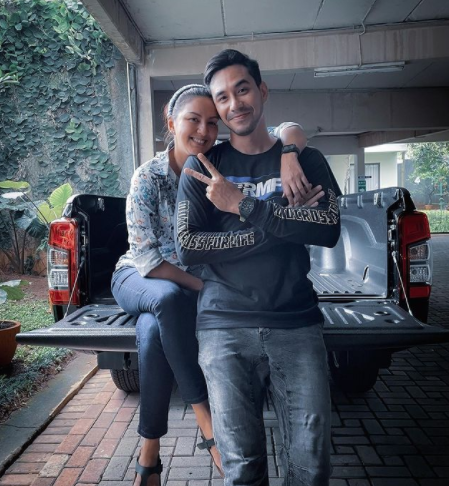 Pasangan Seleb