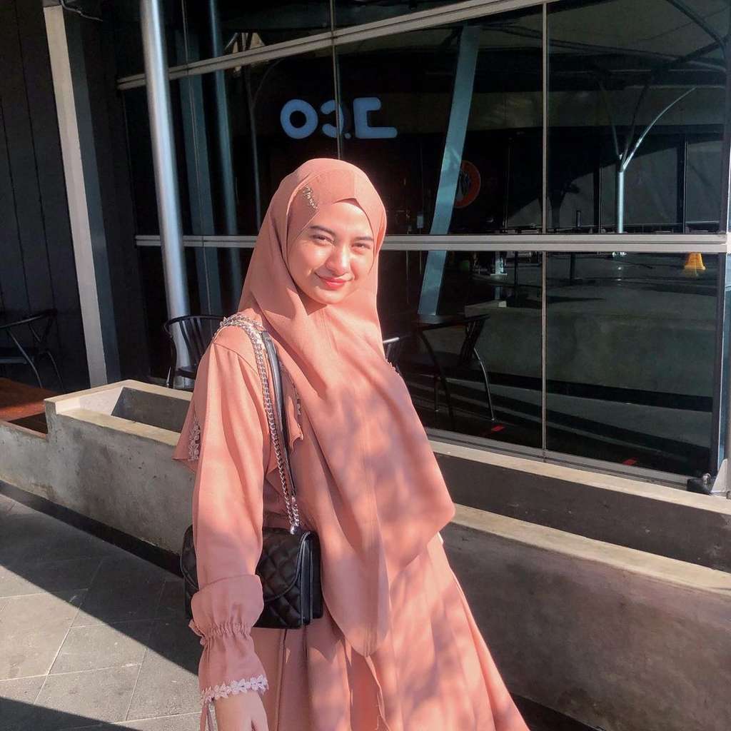 Nadzira Shafa