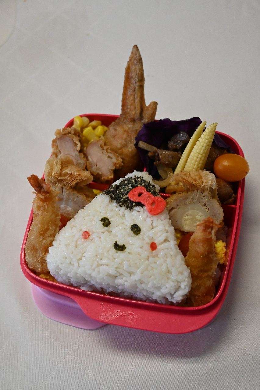 Kreasi Bento HokBen x Tupperware