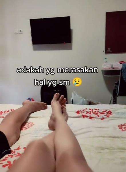 Dia balik bertanya apa ada yang merasakan hal yang sama.