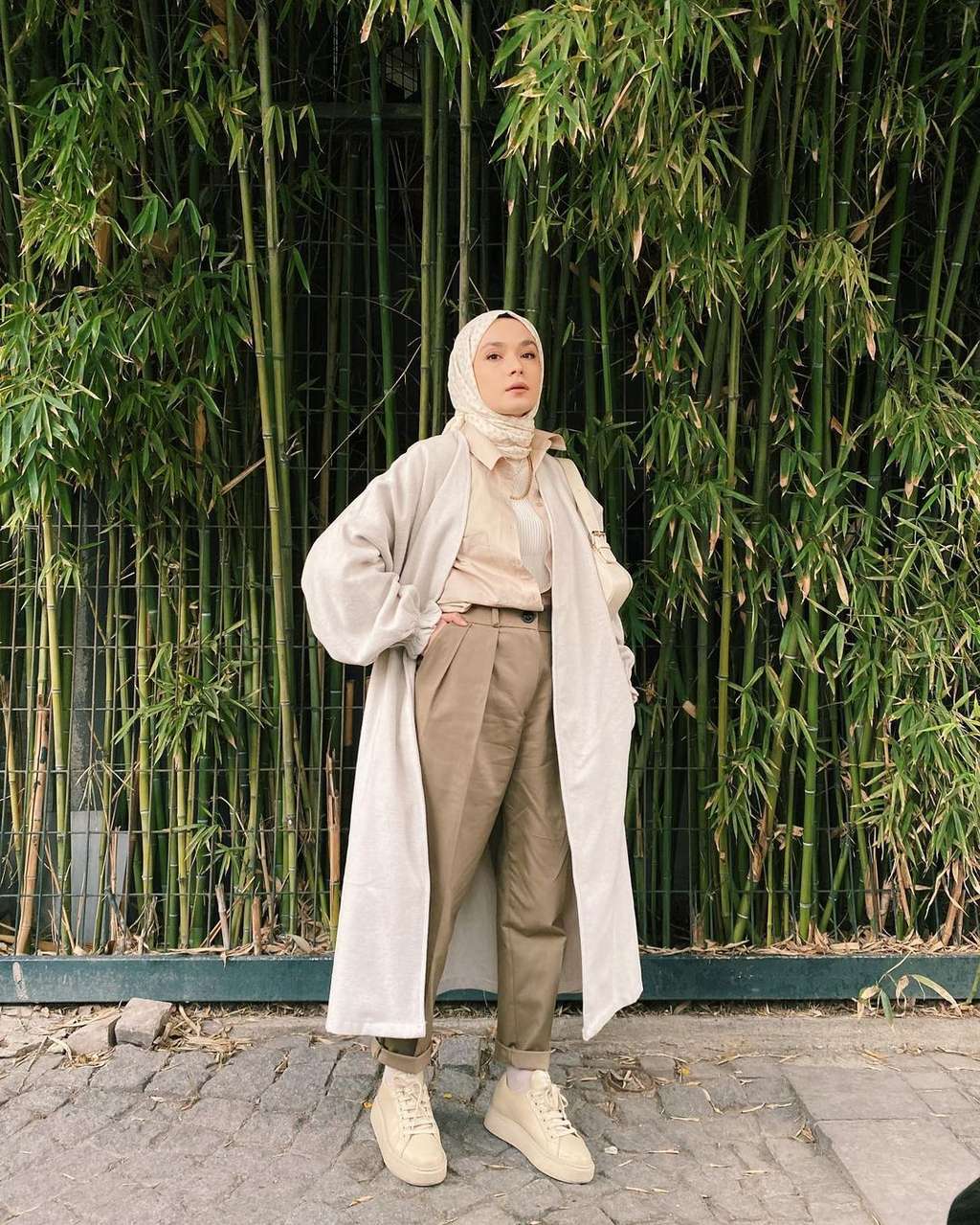 Outfit earth tone