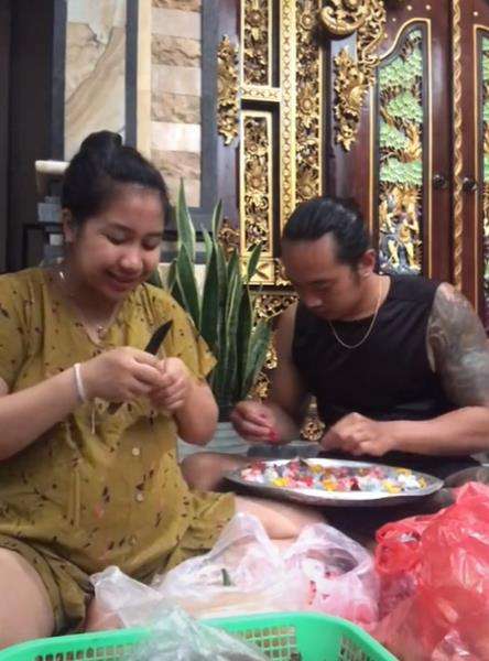 Badan boleh sangar bertato, tapi hatinya hello kitty.
