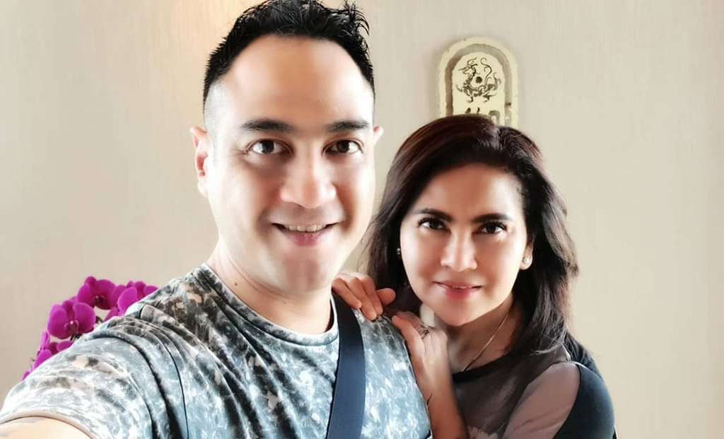 Ferry Irawan dan Istri