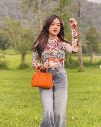 Seleb Muda Seleb Muda