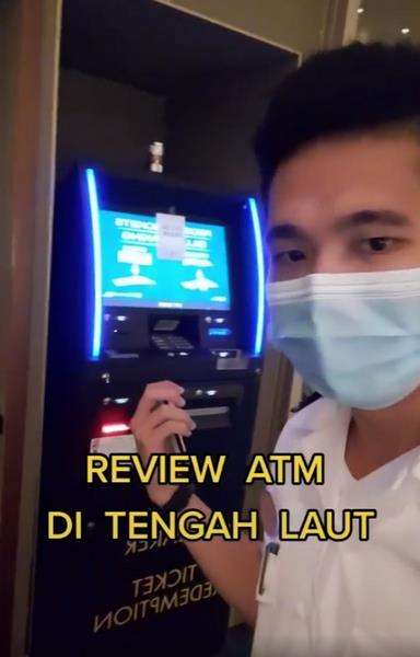 Cuma bisa transaksi pakai mata uang dollar.