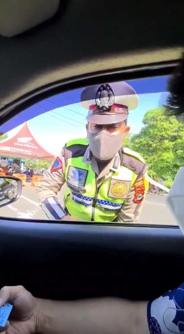 Polisi