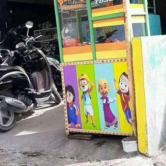Spanduk Unik