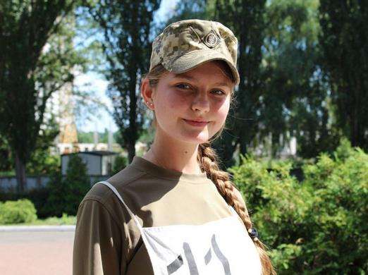 Salah satu tentara wanita Ukraina.