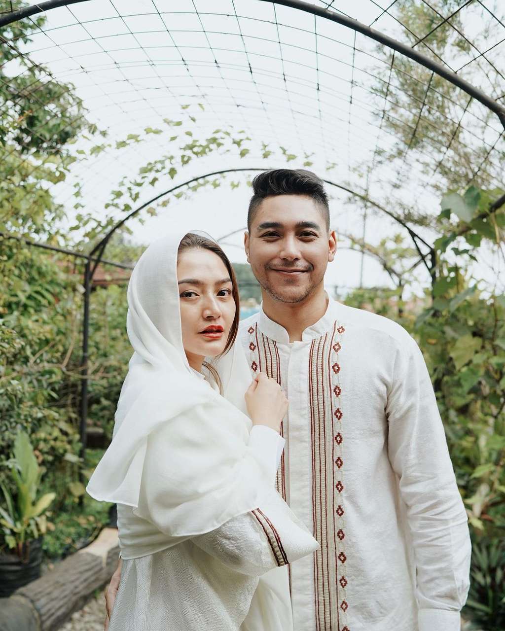 Siti Badriah dan suami