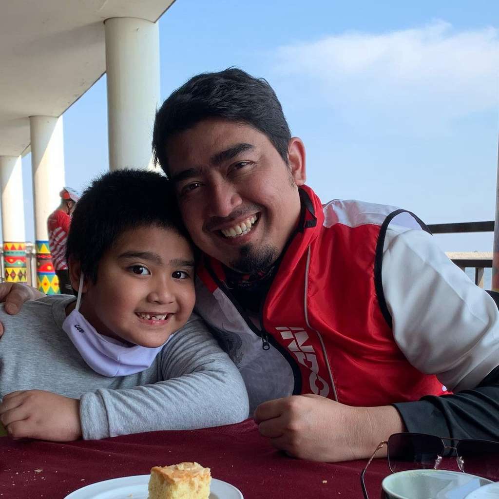 Ustaz Solmed dan putranya