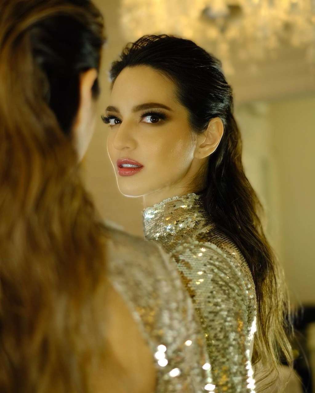 Gaya Makeup Nia Ramadhani