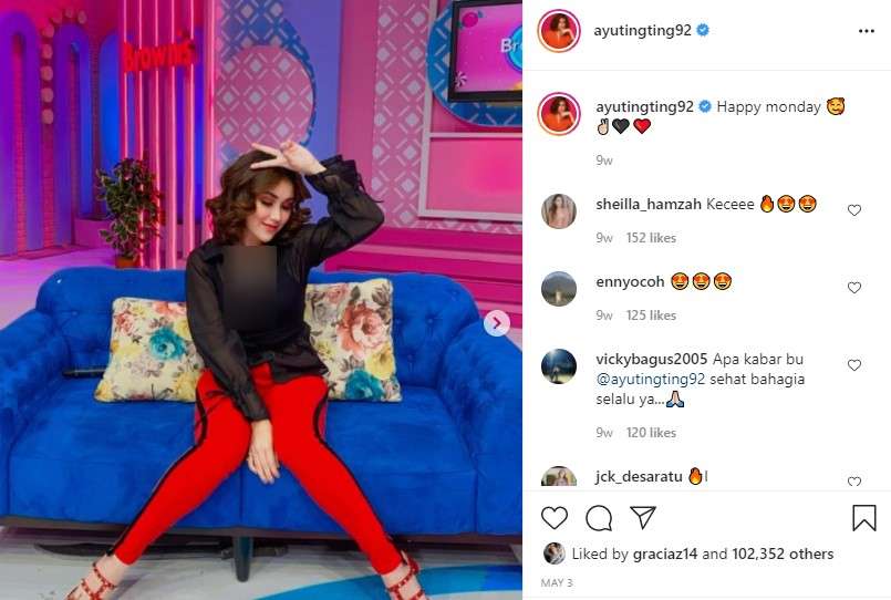 Penampilan Ayu Ting Ting