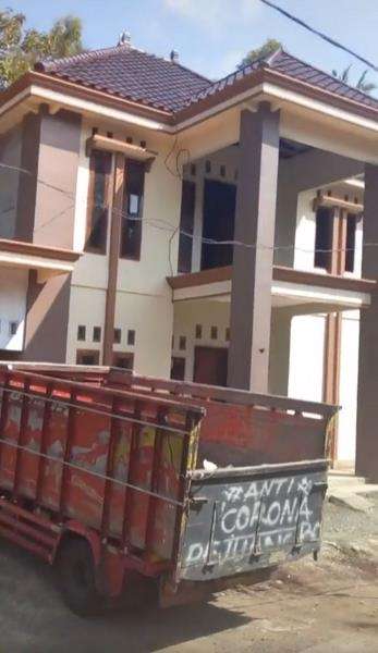 Desainnya tak kalah dari rumah di kota-kota.