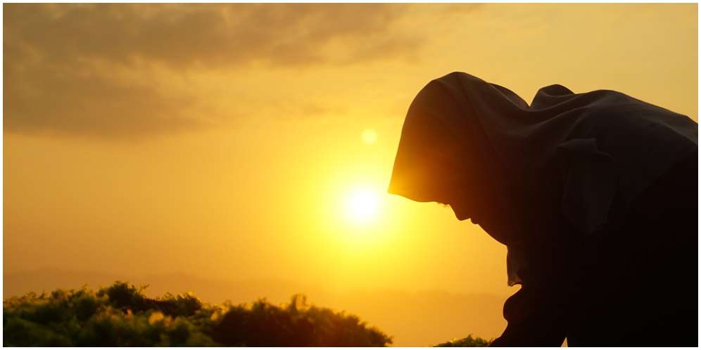 Kata-kata Bijak Islami yang Bikin Hati Adem Kata-kata Bijak Islami yang Bikin Hati Adem