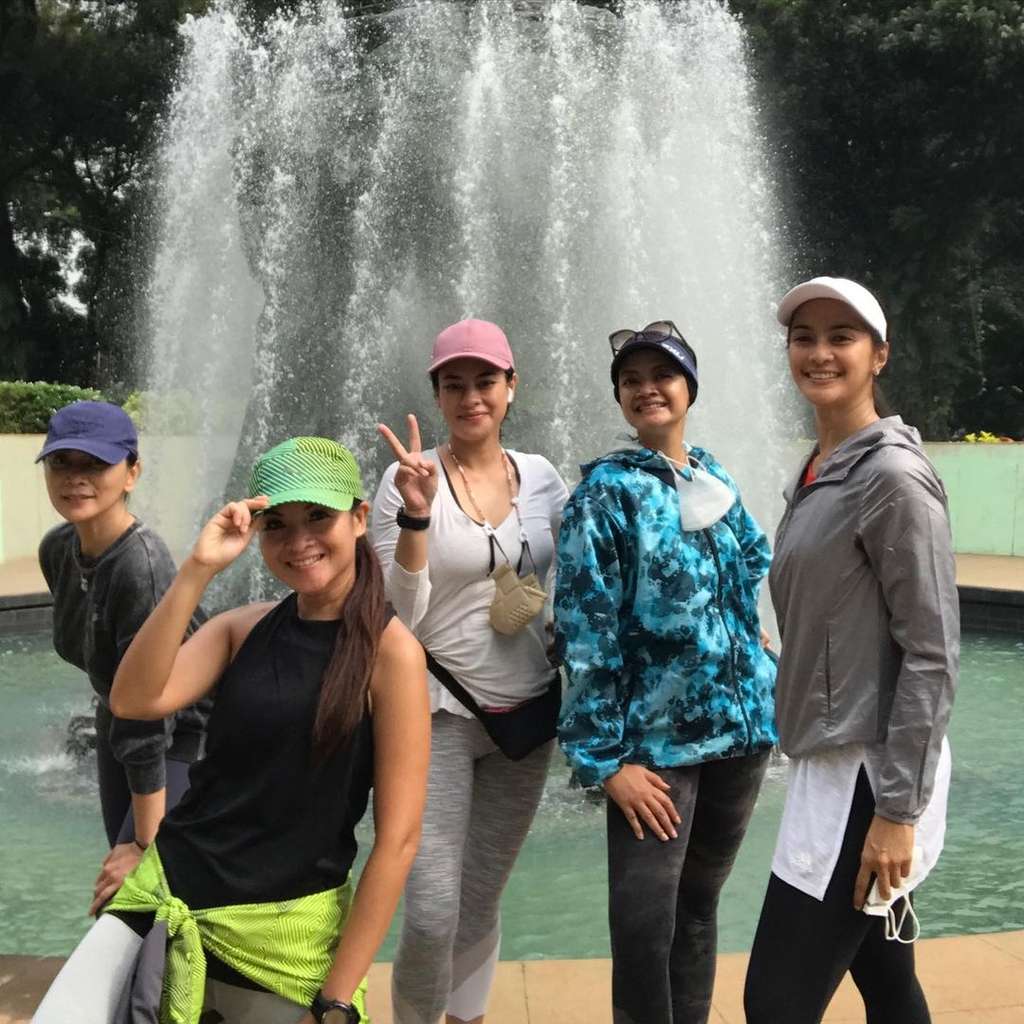 Tara Amalia Diandra bersama teman-temannya