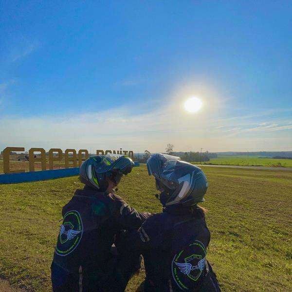 Salah satu foto perjalanan terakhir pasangan Julia dan Daniel.