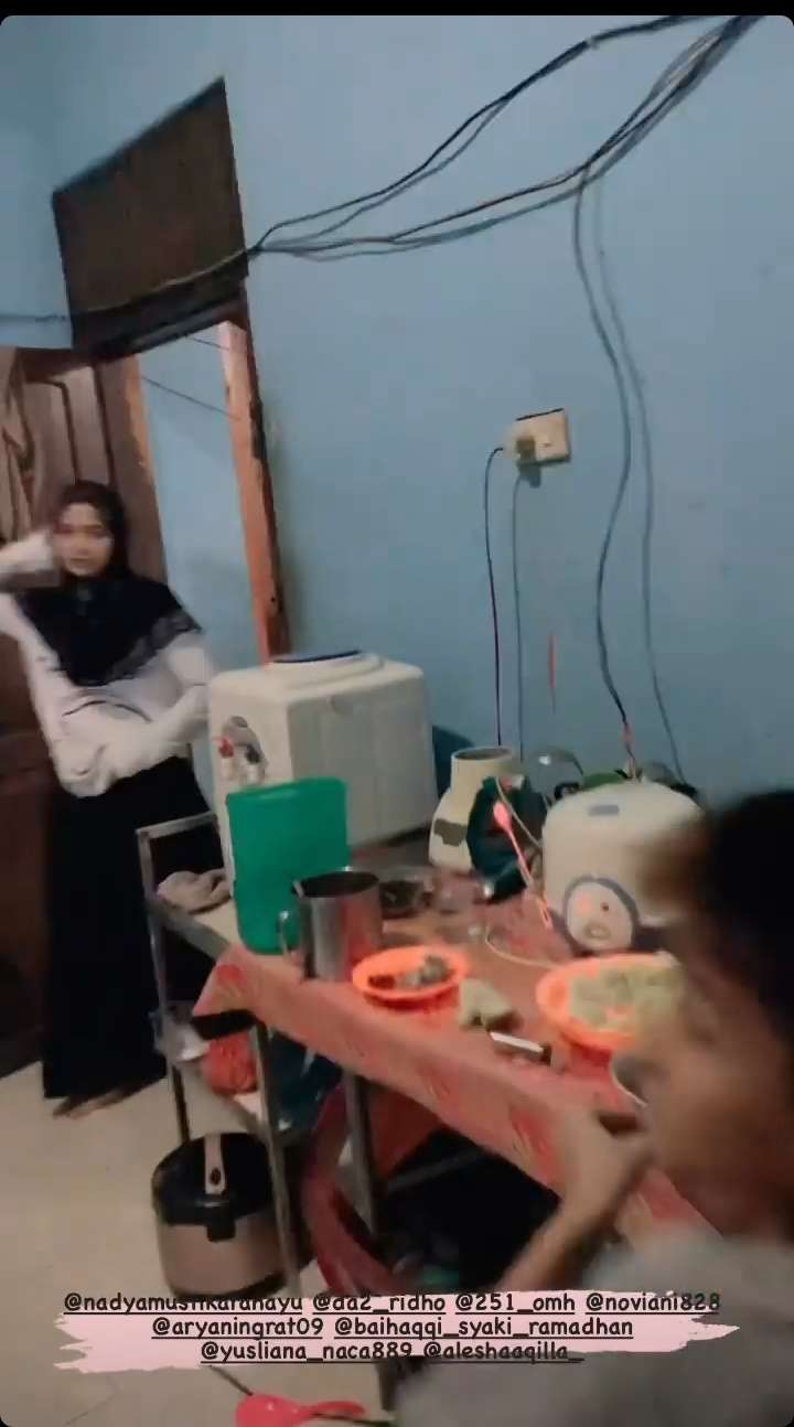 Rumah Seleb Dikampung Halaman