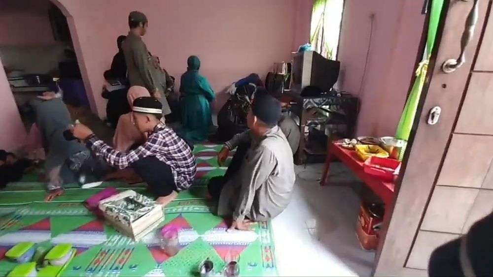 Rumah Seleb Dikampung Halaman