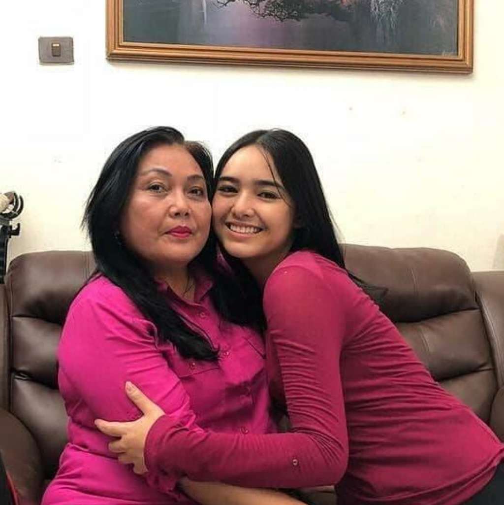Amanda Manopo dan mama