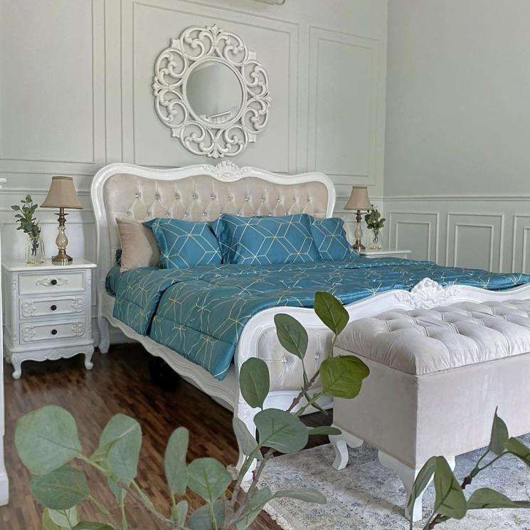 Kamar Natalie Sarah