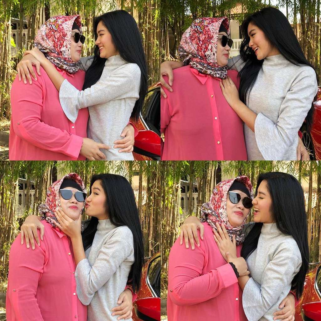 Ochi Rosdiana dan Ibunda (Foto : @ochi24)